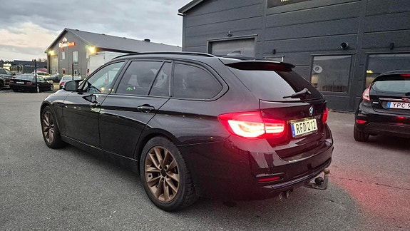 BMW 320d 8 of 16