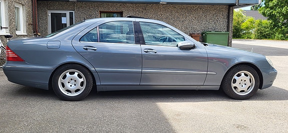 Mercedes-Benz S320 28 of 29