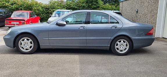 Mercedes-Benz S320 26 of 29