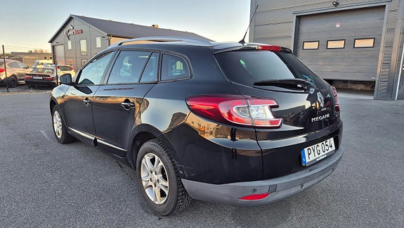Renault Megane III 3 of 5