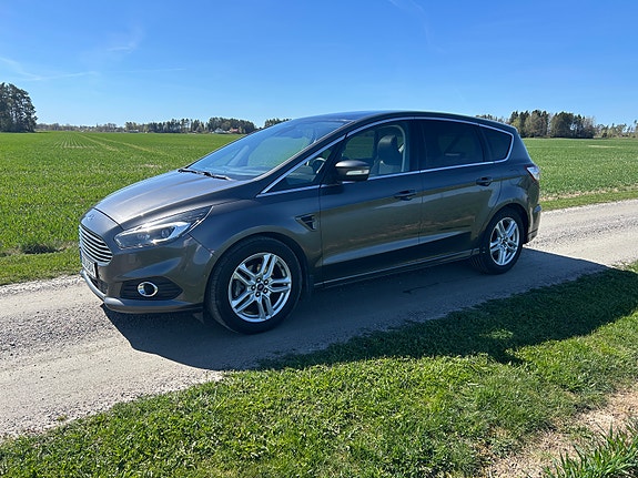 Ford S-MAX 4 of 5
