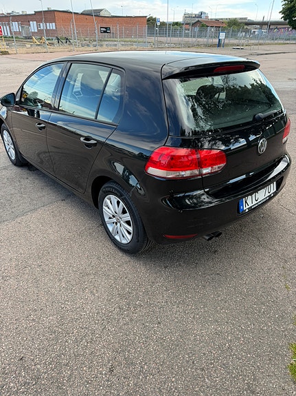 Volkswagen Golf VI 2 of 5