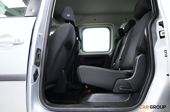 Volkswagen Caddy Maxi 16 of 20