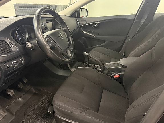 Volvo V40 5 of 5