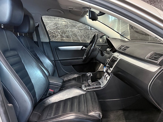 Volkswagen Passat Alltrack 14 of 21