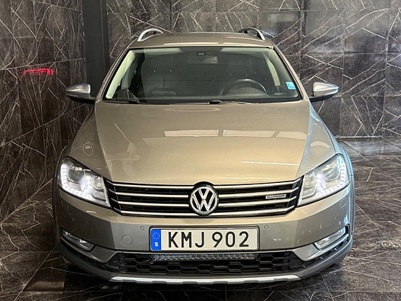 Volkswagen Passat Alltrack 10 of 21