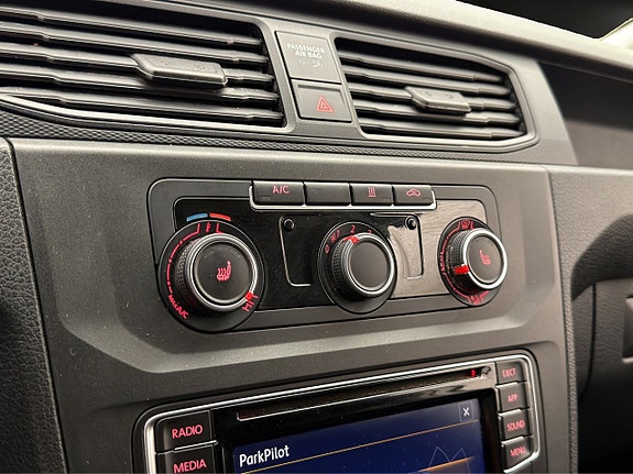 Volkswagen Caddy 25 of 30