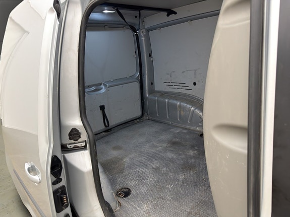 Volkswagen Caddy 15 of 30