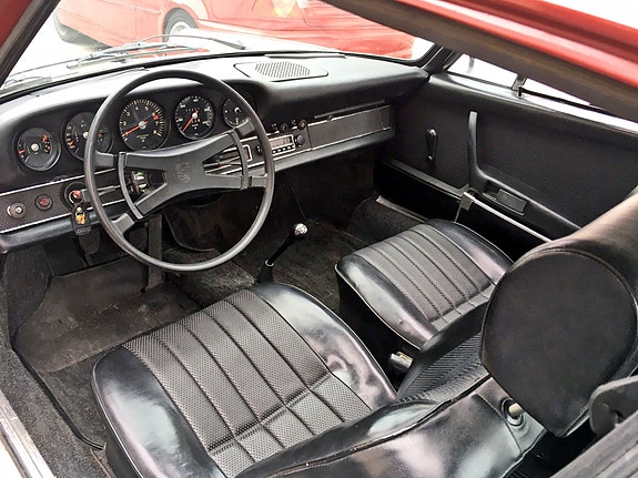 Porsche 911 T 4 of 5