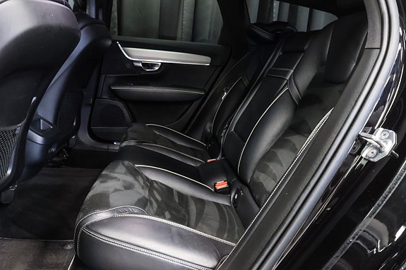 Volvo V90 27 of 30