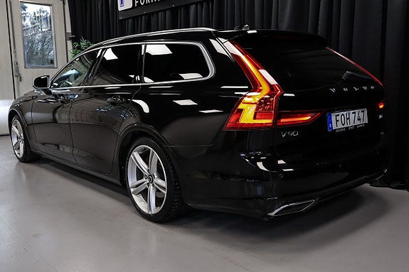 Volvo V90 10 of 30