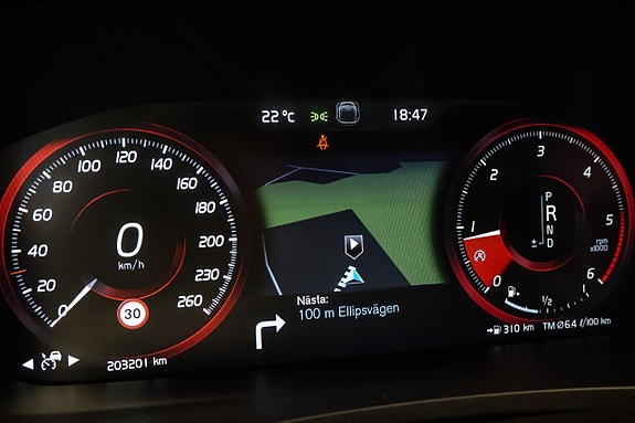 Volvo V90 26 of 30