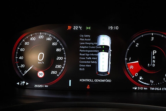 Volvo V90 14 of 30