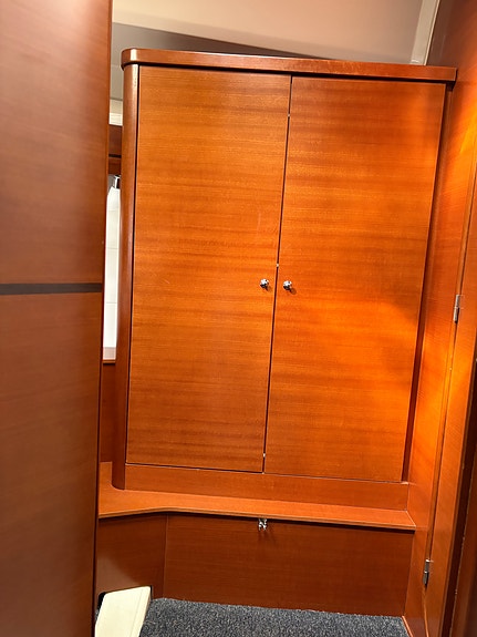 Dufour 405 Grand Large 11 of 26