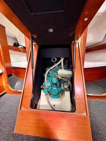 Dufour 405 Grand Large 23 of 26
