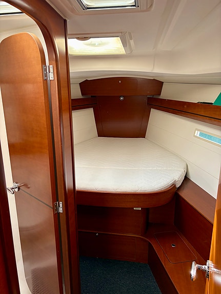 Dufour 405 Grand Large 10 of 26