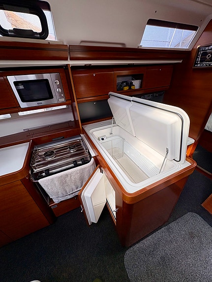 Dufour 405 Grand Large 20 of 26