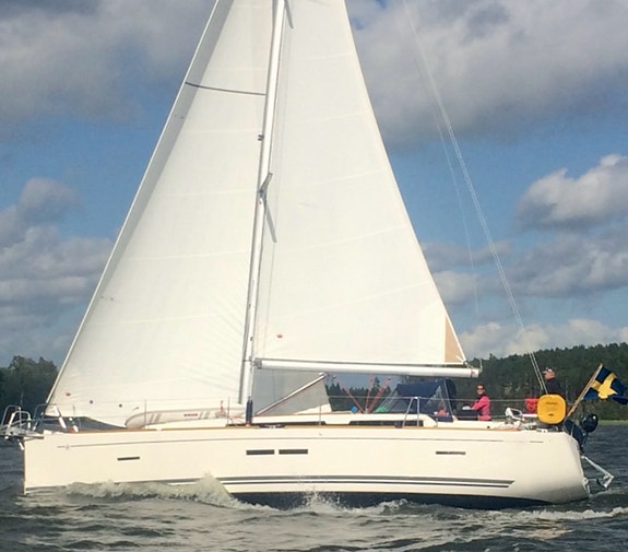 Dufour 405 Grand Large 3 of 26