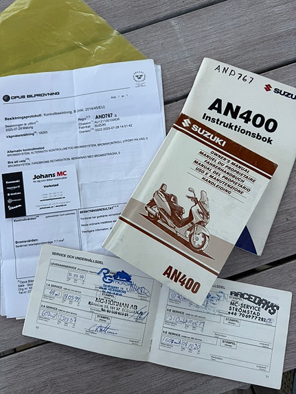 Suzuki AN400 Burgman 5 of 9