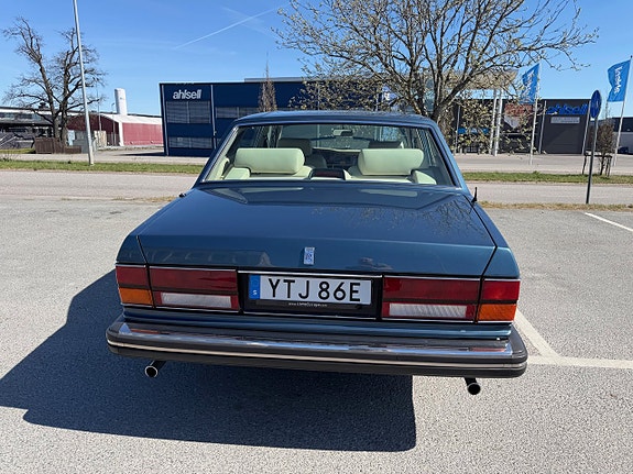 Rolls Royce Silver Spirit 5 of 5