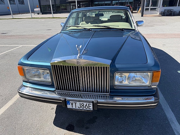 Rolls Royce Silver Spirit 4 of 5