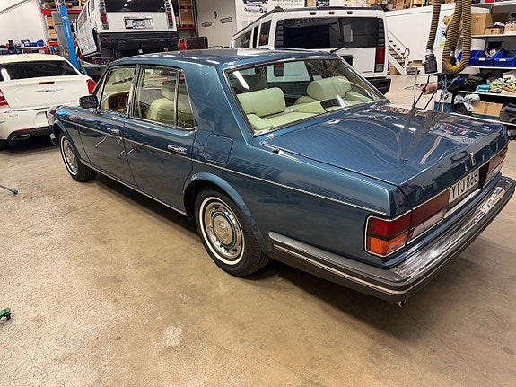Rolls Royce Silver Spirit 16 of 17