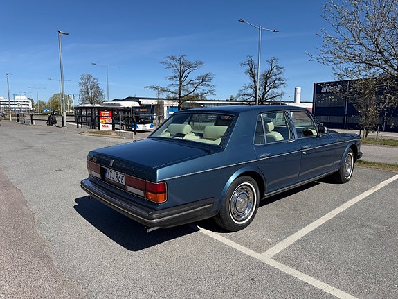 Rolls Royce Silver Spirit 2 of 5