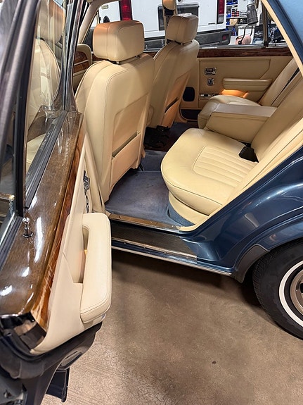 Rolls Royce Silver Spirit 10 of 17