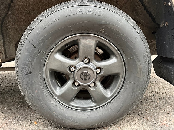 Toyota Land Cruiser 10 of 10