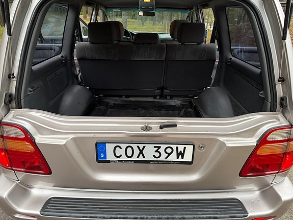 Toyota Land Cruiser 5 of 10