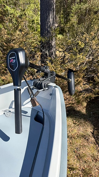 Terhi saiman solar med elmotor och Brenderup båttrailer paket 6 of 9