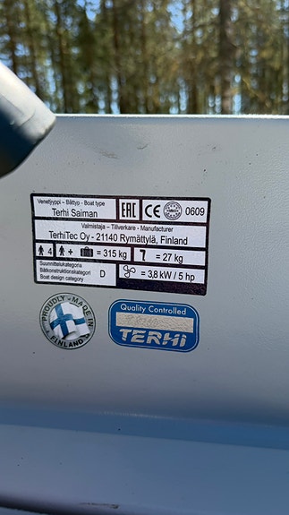 Terhi saiman solar med elmotor och Brenderup båttrailer paket 8 of 9