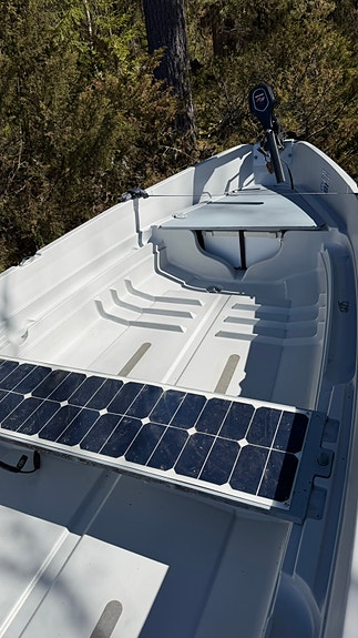 Terhi saiman solar med elmotor och Brenderup båttrailer paket 5 of 9