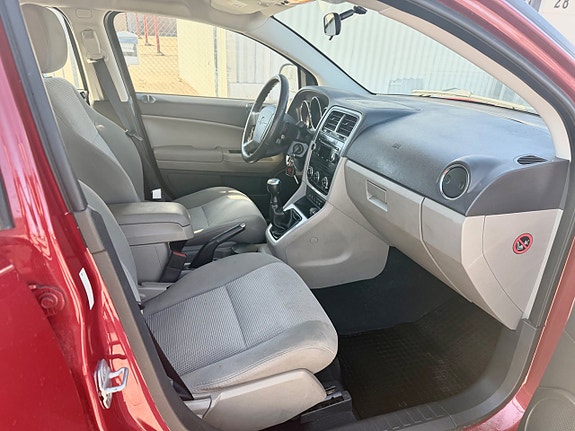 Dodge Caliber 6 of 8