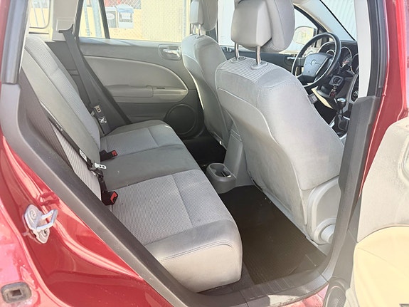 Dodge Caliber 7 of 8