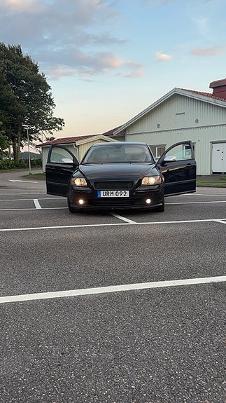Volvo S40 2 of 4