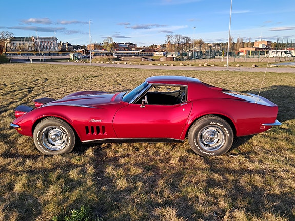 Chevrolet Corvette 5 of 5