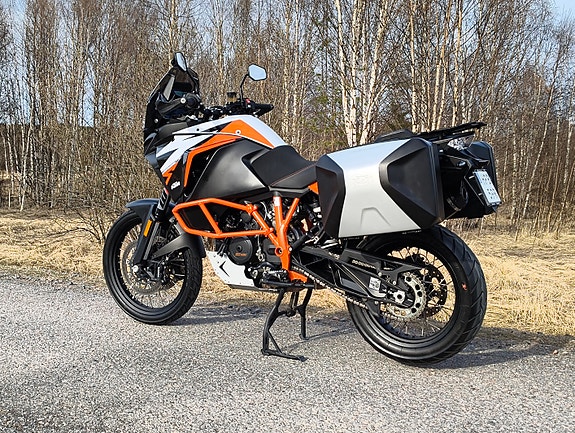 KTM 1290 Super Adventure R 4 of 6