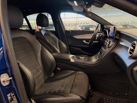 Mercedes-Benz C300 de 14 of 19