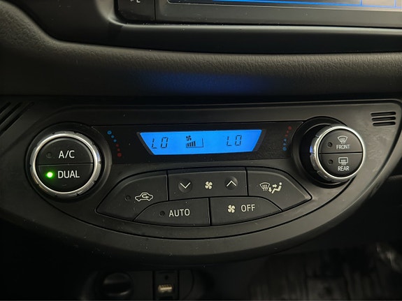 Toyota Yaris 23 of 30