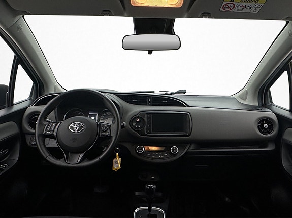 Toyota Yaris 12 of 30