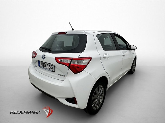 Toyota Yaris 8 of 30