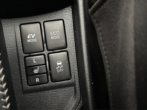 Toyota Yaris 25 of 30