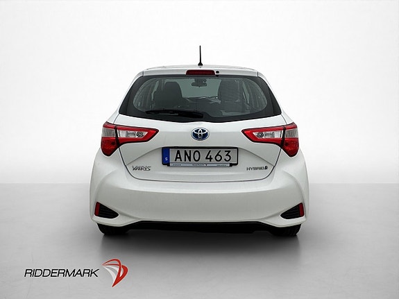 Toyota Yaris 7 of 30