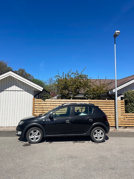 Dacia Sandero Stepway 2 of 10