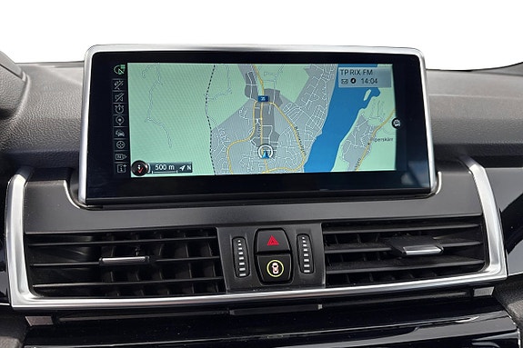 BMW 218 18 of 26