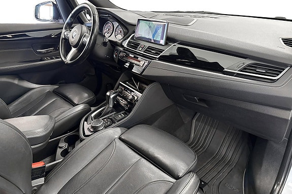 BMW 218 17 of 26
