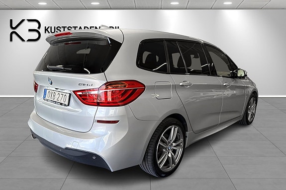 BMW 218 3 of 5