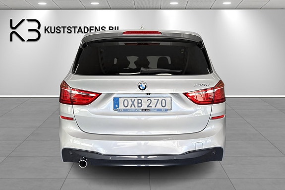 BMW 218 4 of 5