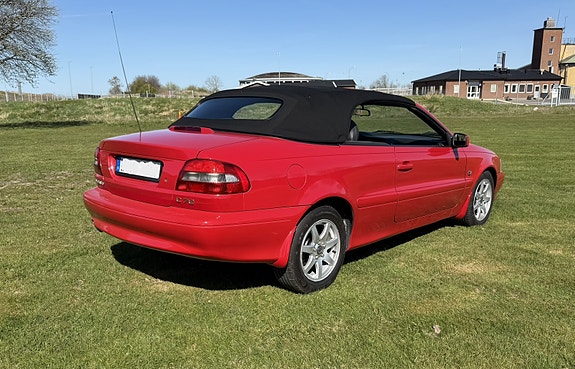 Volvo C70 2 of 5